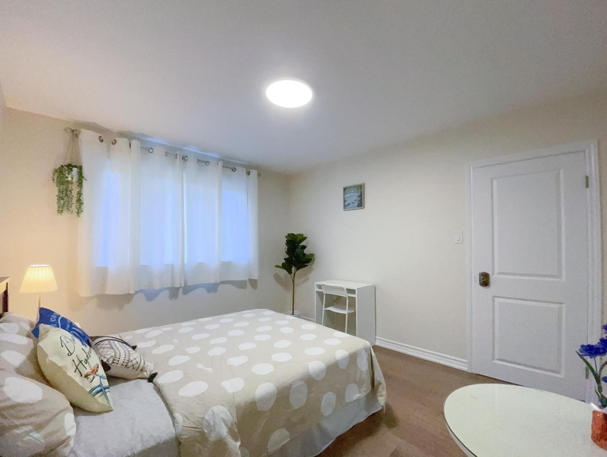 דירות טורונטו Newly-Renovated 3Br House, 12 Minutes To Airport מראה חיצוני תמונה