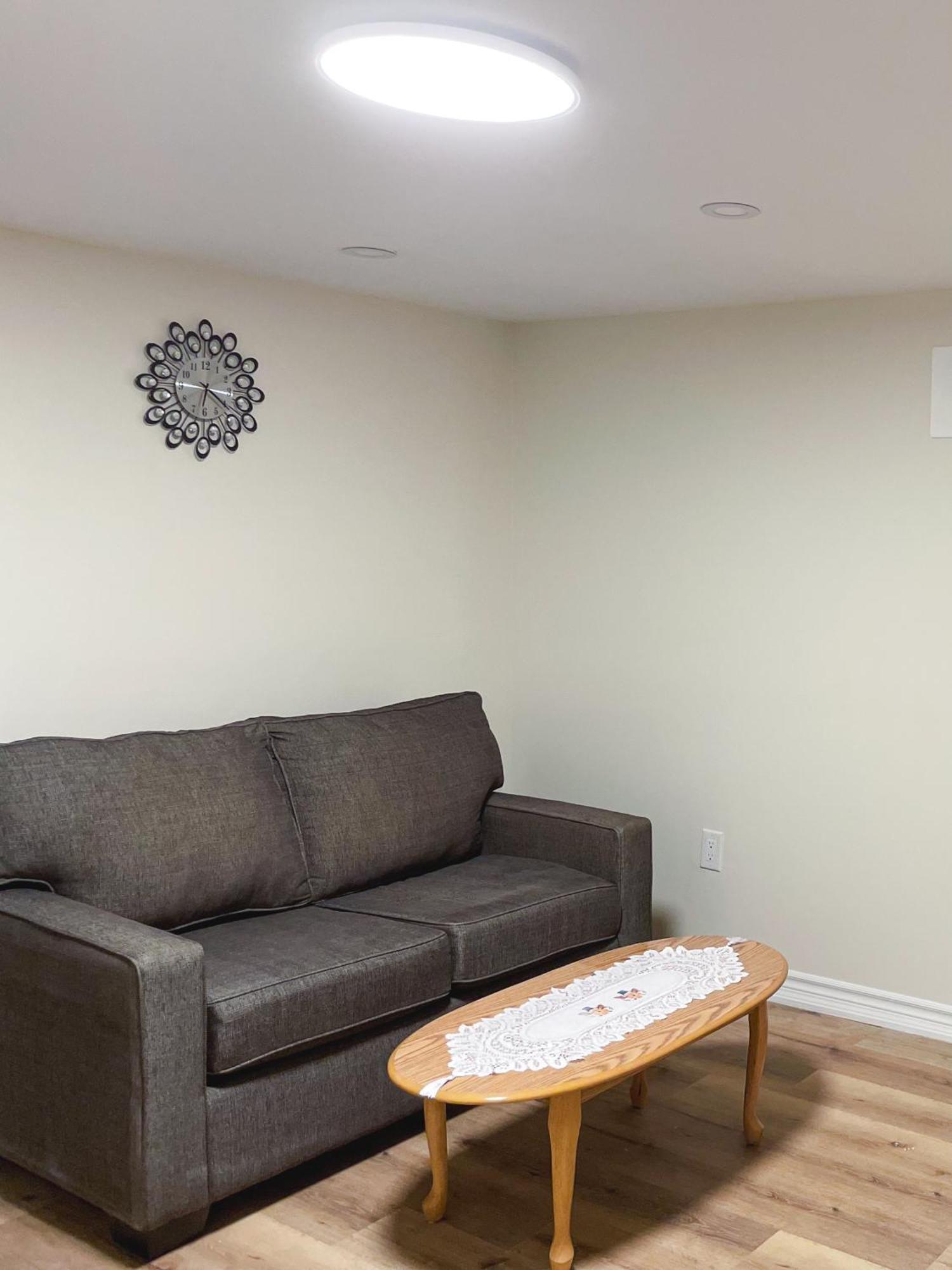 דירות טורונטו Newly-Renovated 3Br House, 12 Minutes To Airport מראה חיצוני תמונה