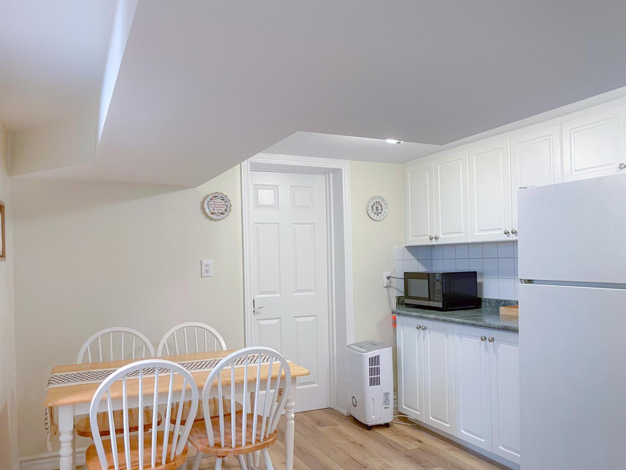 דירות טורונטו Newly-Renovated 3Br House, 12 Minutes To Airport מראה חיצוני תמונה